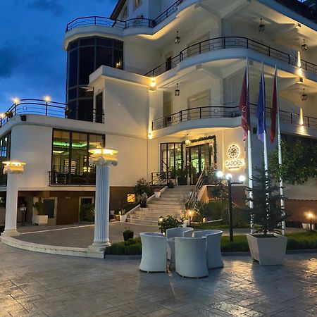 Garden Boutique Hotel Elbasan Exteriör bild