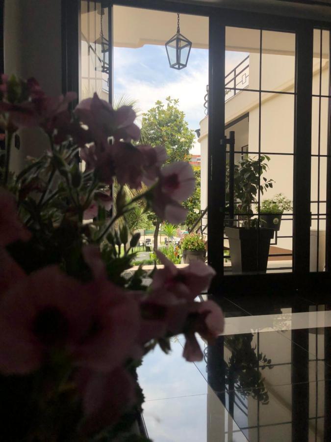 Garden Boutique Hotel Elbasan Exteriör bild