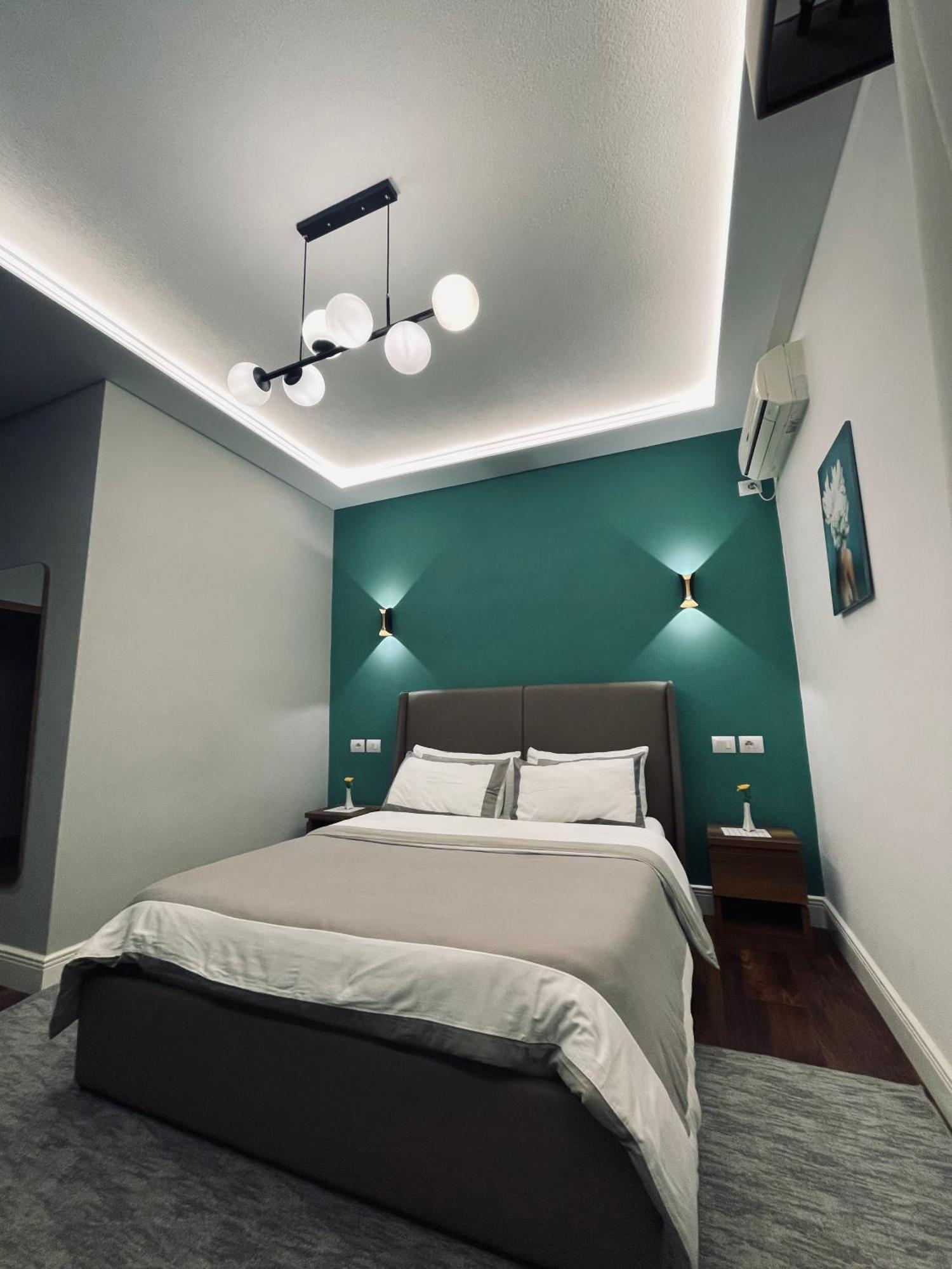 Garden Boutique Hotel Elbasan Exteriör bild