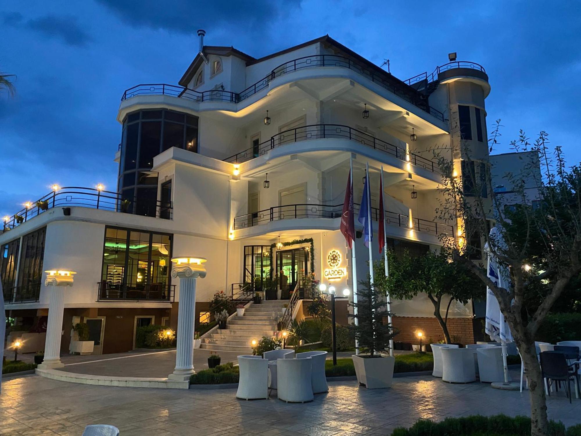 Garden Boutique Hotel Elbasan Exteriör bild